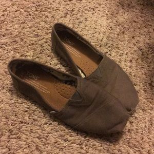Barely worn Gray TOMS!